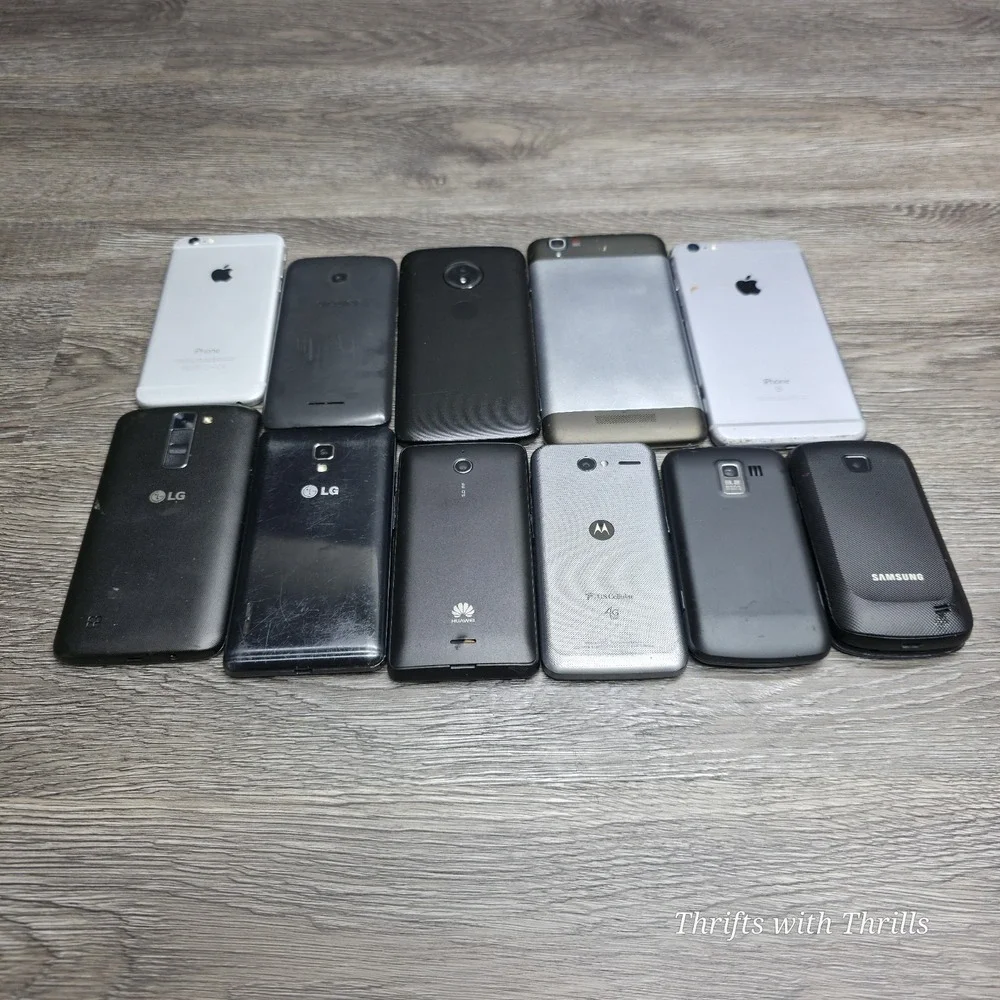 Lot of 11 Phones - iPhone LG Samsung Motorola Mixed Models for Parts/Repair